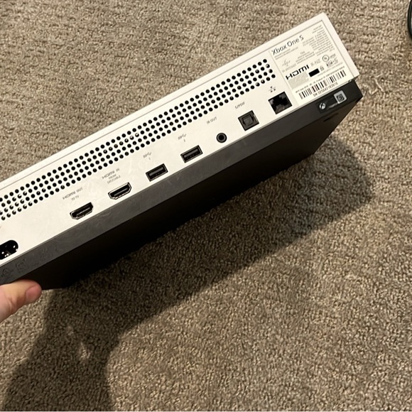 Xbox one s + accessories